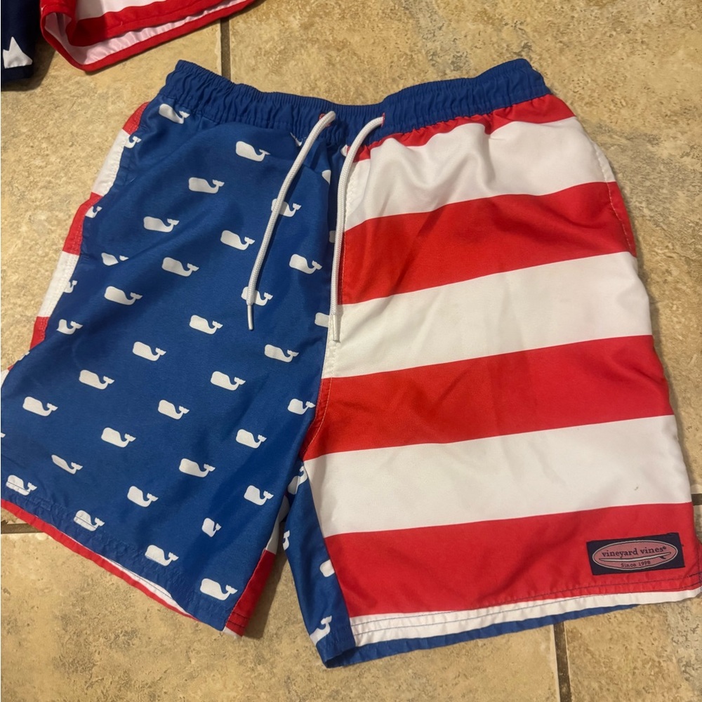 🐳 Vineyard Vines Red White & Blue 🇺🇸🇺🇸🇺🇸Swim Shorts with Whale Pattern Sz 12-14